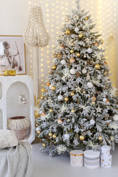 Елка искусственная Версальская 2,4 м заснеженная с лампами